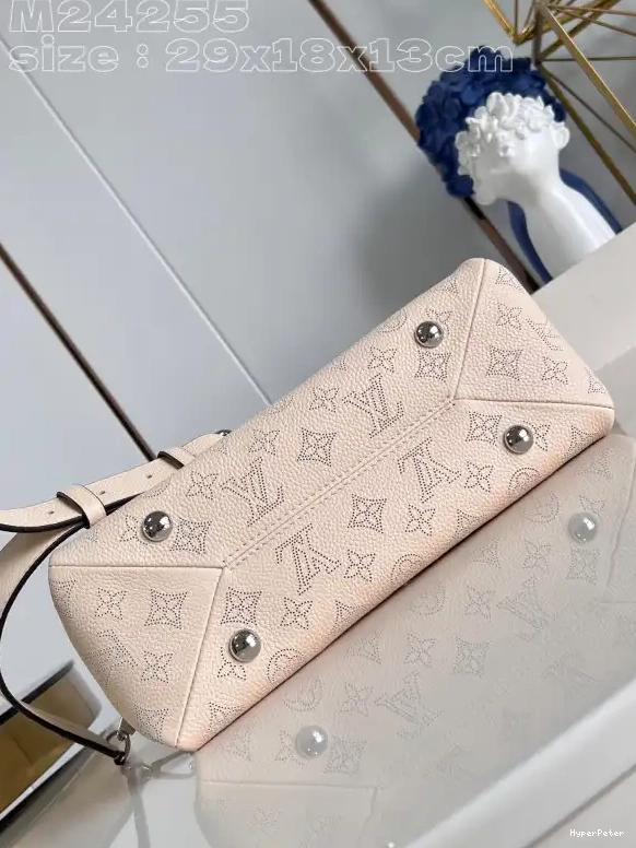 29 18 All It - LOUIS Hand PM 13CM x VUITTON x 0624